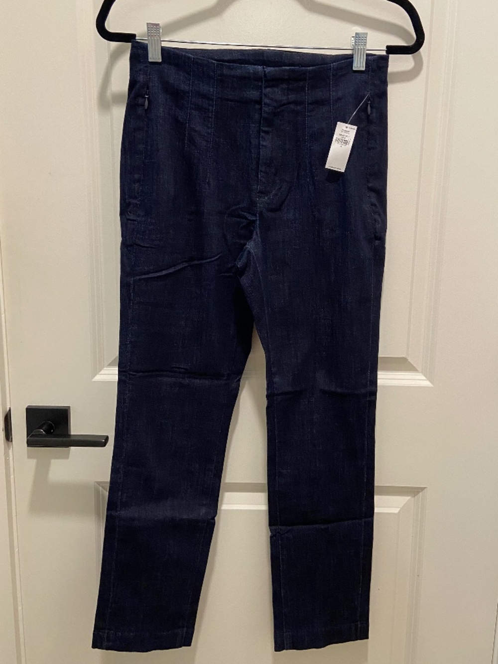 Old Navy Women's Polished Pixie Skinny Pants/Ankle Jeans in dark wash NWT